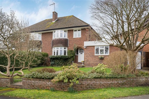 Roundwood Lane, Harpenden, AL5 3BP